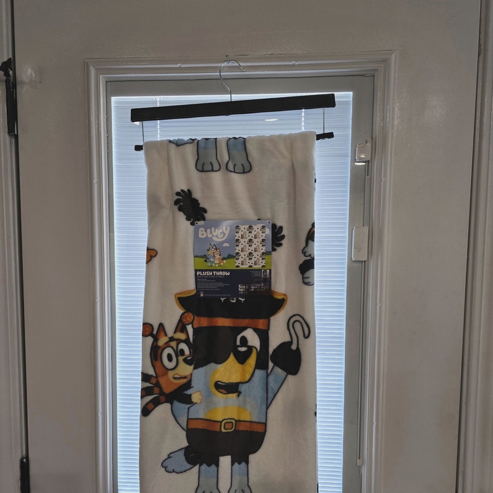 Bluey Plush Halloween Throw Blanket